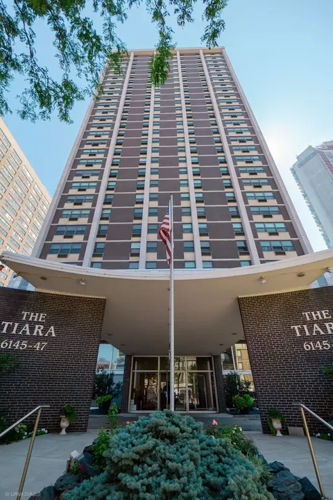 6145 N Sheridan Rd #14D, Chicago, IL 60660