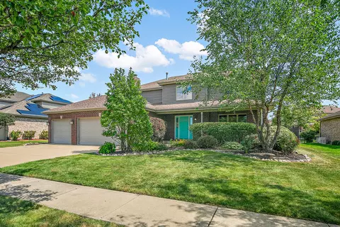 2357 Bluestone Bay Dr, New Lenox, IL 60451