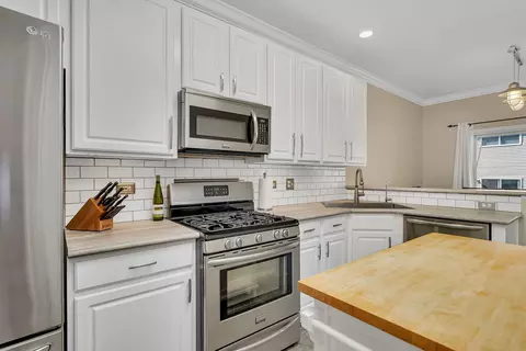 17517 Gilbert Dr, Lockport, IL 60441 photo 9