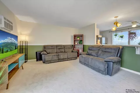 Living - 309 Peppertree Ln, Aurora, IL 60504 photo 2 of 4