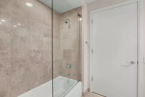 Bath - 60 E Monroe St #4703, Chicago, IL 60603 photo 5 of 5