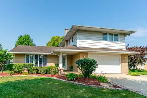 1806 N Laurel Dr, Mount Prospect, IL 60056