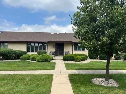8252 Aspen Ln #35-71, Tinley Park, IL 60477