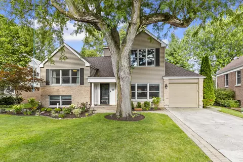 40 Williamsburg Rd, Evanston, IL 60203