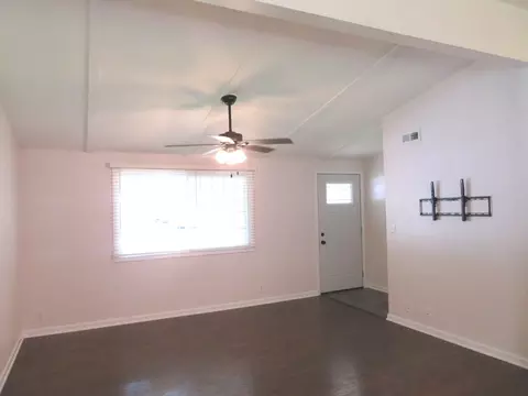 Living - 1310 Mabel Ct, Morris, IL 60450 photo 1 of 3