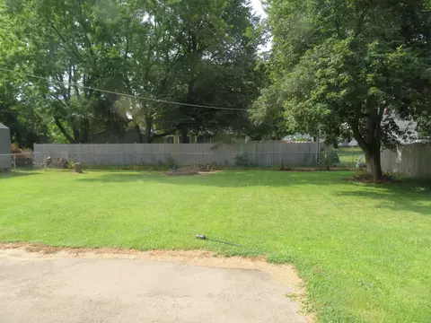 Exterior - 1310 Mabel Ct, Morris, IL 60450 photo 5 of 10
