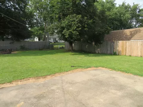 Exterior - 1310 Mabel Ct, Morris, IL 60450 photo 6 of 10