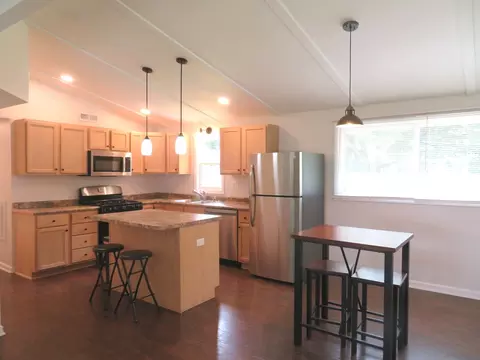 Kitchen - 1310 Mabel Ct, Morris, IL 60450 photo 2 of 4