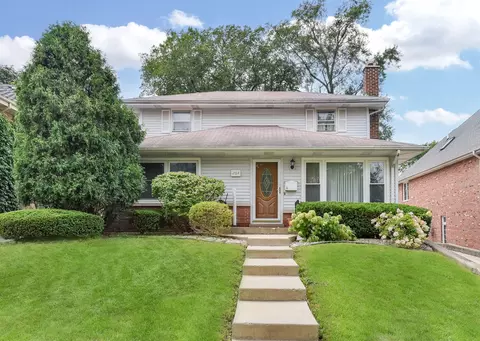 264 Holmes Ave, Clarendon Hills, IL 60514