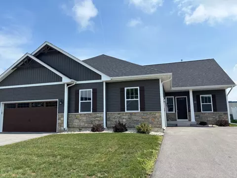 524 Anjali Ct #-, Sycamore, IL 60178
