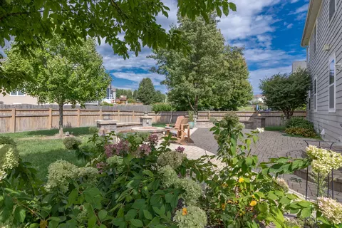 Exterior - 3086 Wickenden Ave, Elgin, IL 60124 photo 3 of 4