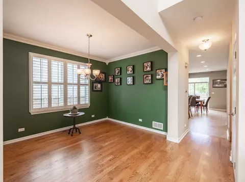 Entry Way - 3086 Wickenden Ave, Elgin, IL 60124 photo 1 of 1