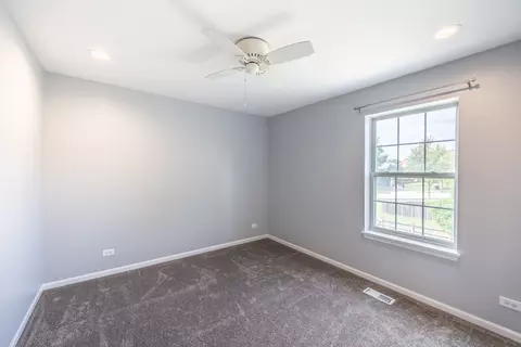 Bedroom - 3086 Wickenden Ave, Elgin, IL 60124 photo 5 of 5