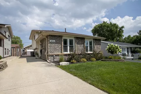 16805 Hilltop Ave, Orland Hills, IL 60487