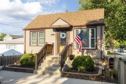 5501 N Nashville Ave, Chicago, IL 60656
