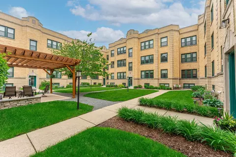 4023 N Mozart St #3, Chicago, IL 60618