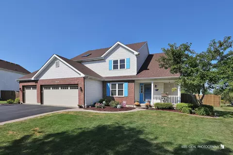 1916 Sunshine Ct, Zion, IL 60099