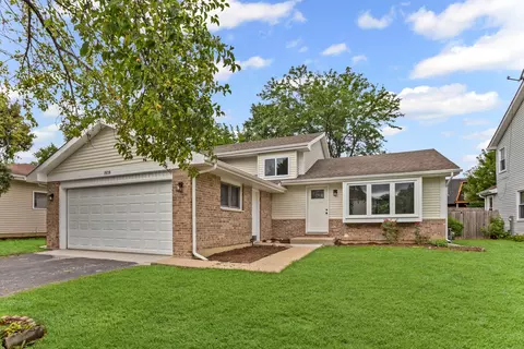 1939 Aspen Dr, Hanover Park, IL 60133