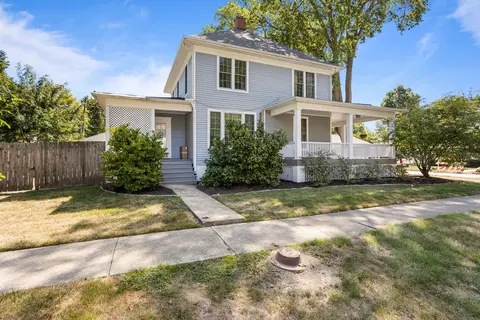 Exterior - 402 E Main St, Monticello, IL 61856 photo 8 of 18