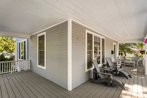 Exterior - 402 E Main St, Monticello, IL 61856 photo 5 of 18