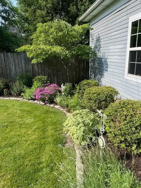 Exterior - 402 E Main St, Monticello, IL 61856 photo 15 of 18