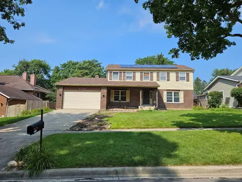 6112 Hillcrest Rd, Downers Grove, IL 60516