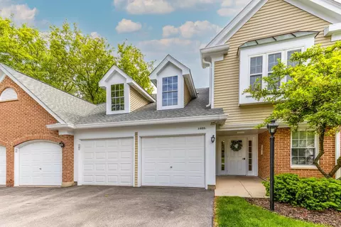 1405 Apricot Ct #D, Mount Prospect, IL 60056