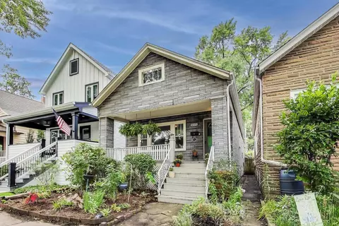 817 Circle Ave, Forest Park, IL 60130