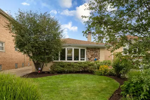 6245 N Oak Park Ave, Chicago, IL 60631