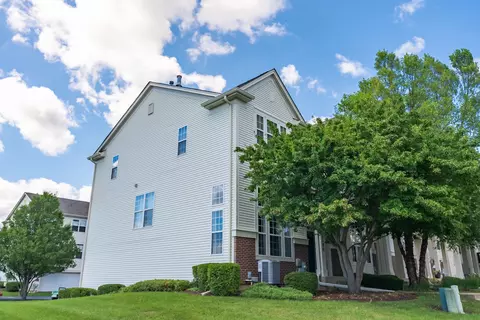 1150 Kilbery Ln, North Aurora, IL 60542