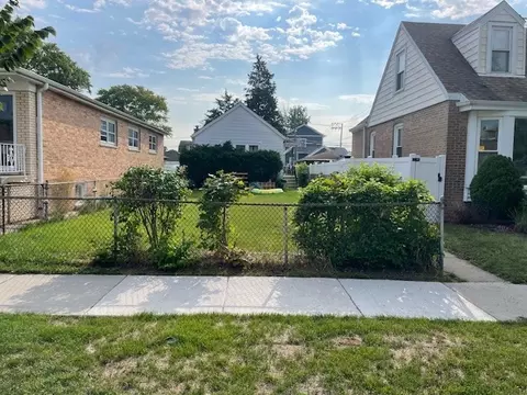 3619 N Panama Ave, Chicago, IL 60634