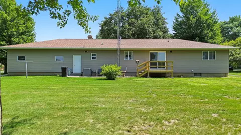 207 S Third St, Harmon, IL 61042 photo 28