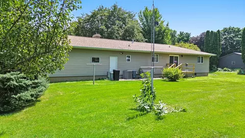 207 S Third St, Harmon, IL 61042 photo 29