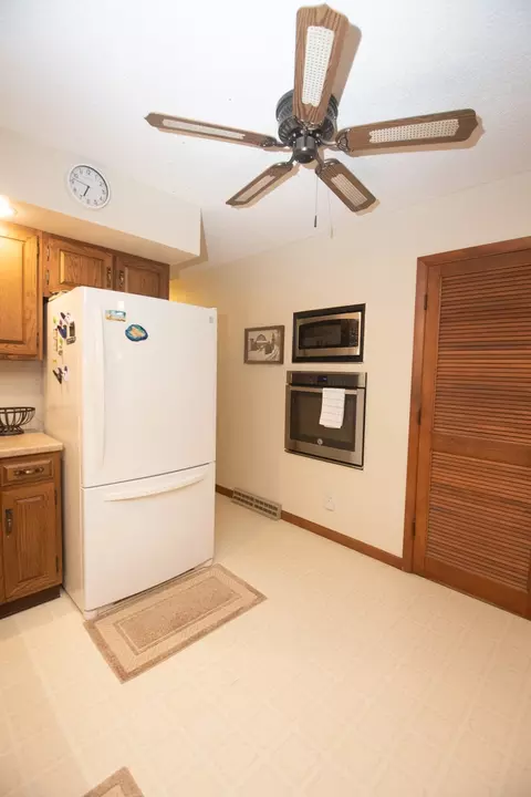 207 S Third St, Harmon, IL 61042 photo 19