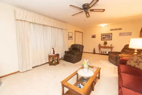 207 S Third St, Harmon, IL 61042 photo 9