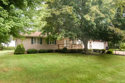 207 S Third St, Harmon, IL 61042