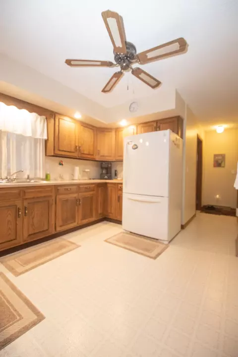 207 S Third St, Harmon, IL 61042 photo 16