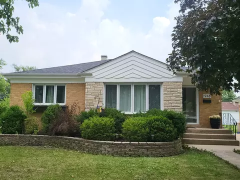 1948 Boeger Ave, Westchester, IL 60154