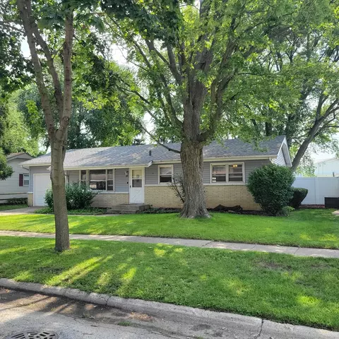 7713 Buffalo Grove Rd, Loves Park, IL 61111