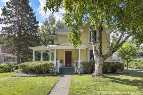221 E Shannon St E, Elburn, IL 60119