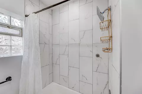 Bath - Undisclosed, Chicago, IL 60628 photo 2 of 5