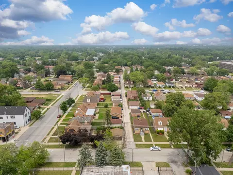 View/Area - Undisclosed, Chicago, IL 60628 photo 4 of 4