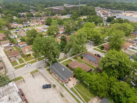View/Area - Undisclosed, Chicago, IL 60628 photo 3 of 4