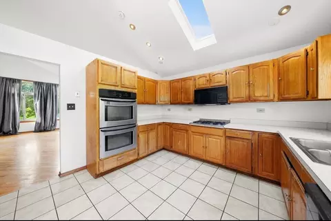 255 Central Ave, Matteson, IL 60443 photo 6