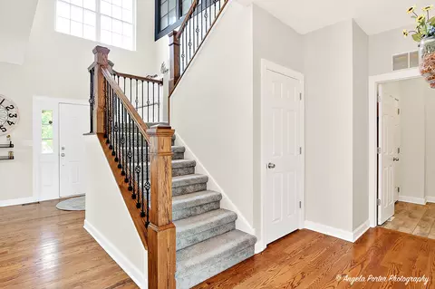 Entry Way - 126 Oakton St, Mchenry, IL 60050 photo 2 of 4