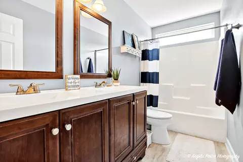 Bath - 126 Oakton St, Mchenry, IL 60050 photo 5 of 5