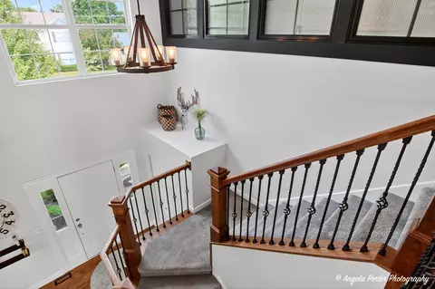 Entry Way - 126 Oakton St, Mchenry, IL 60050 photo 3 of 4