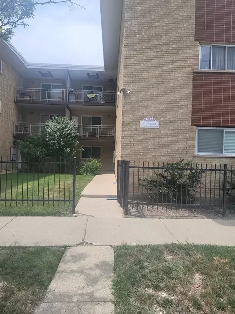 4612 River Rd #3-E, Schiller Park, IL 60176