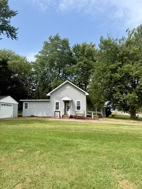 303 W Plumb St, Ransom, IL 60470