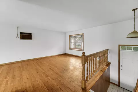 Living - 336 Cherry Ln, Glenview, IL 60025 photo 1 of 4